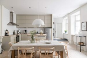 Cocina Comedor en tono beige